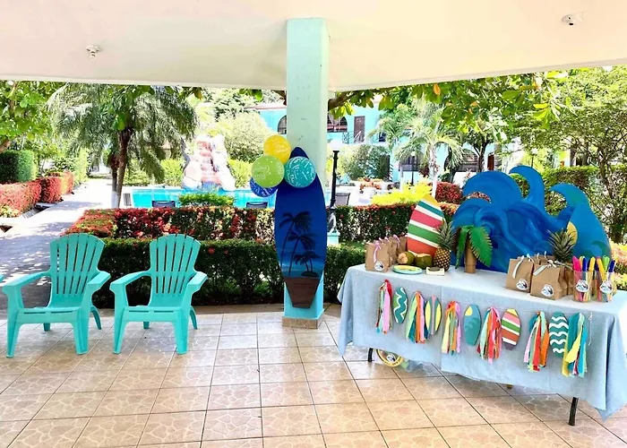 Turquoise Deep Dive Single Storey Сasa de vacaciones *