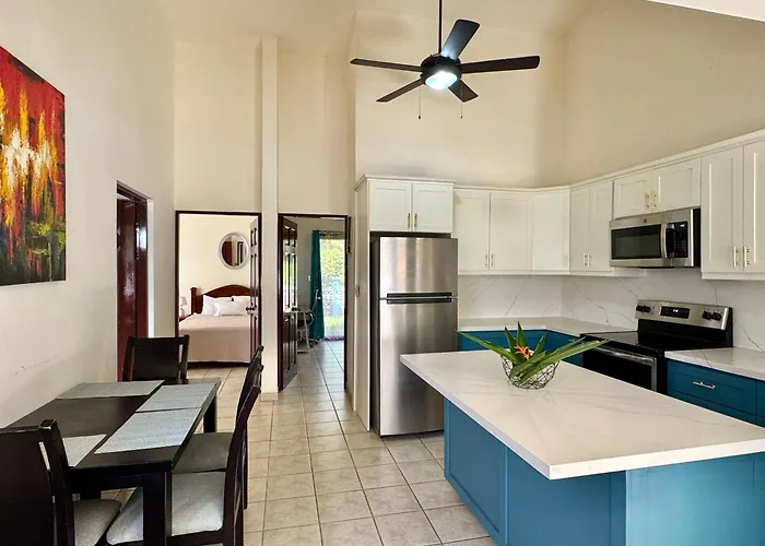 Turquoise Deep Dive Single Storey Сasa de vacaciones